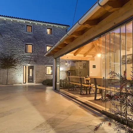 Holiday home Simeanna Kringa