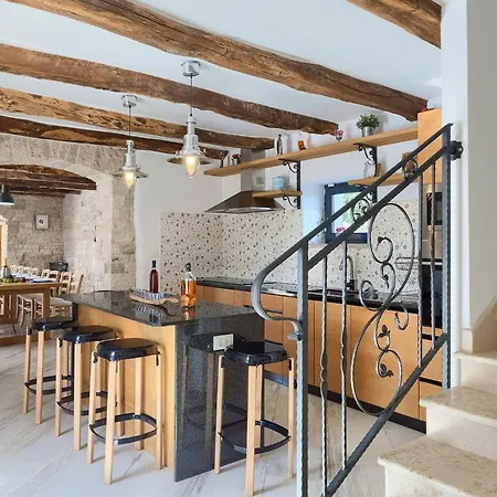 Holiday home Simeanna